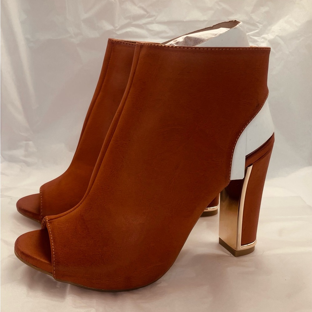 Bamboo shoe design brown brand new in box women shoe
